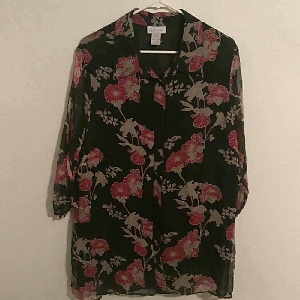 Black and Pink floral Print Button-down Blouse